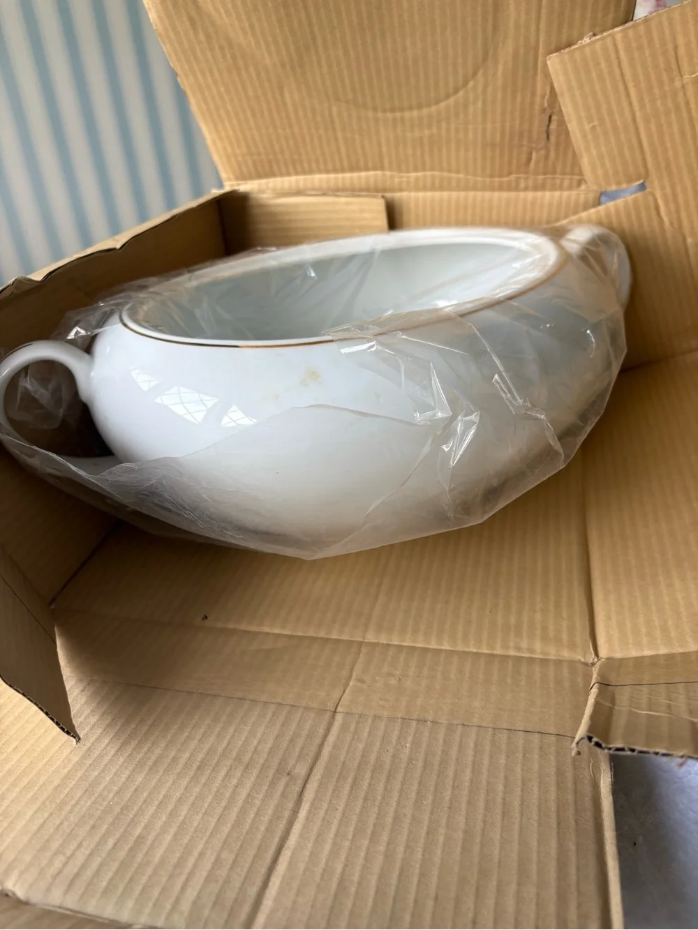 White Porcelain soup tureen with Gold Rim